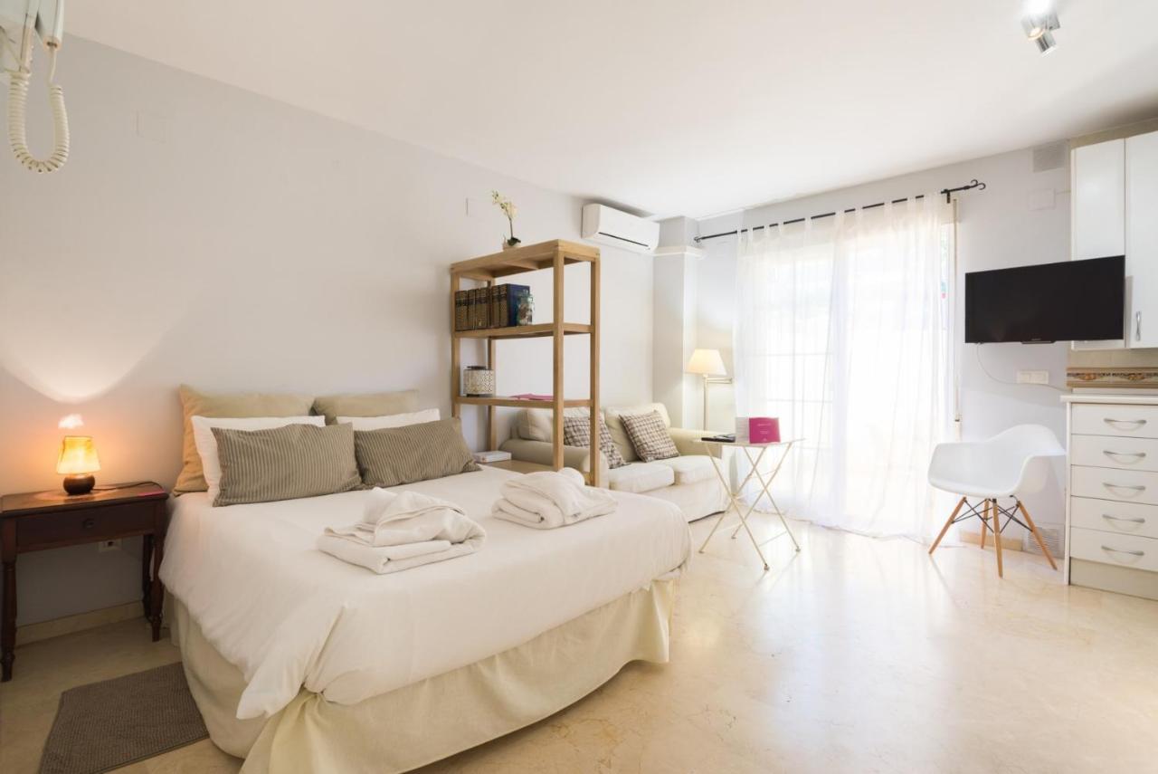 Studio Pedrega Apartment มาลากา ภายนอก รูปภาพ